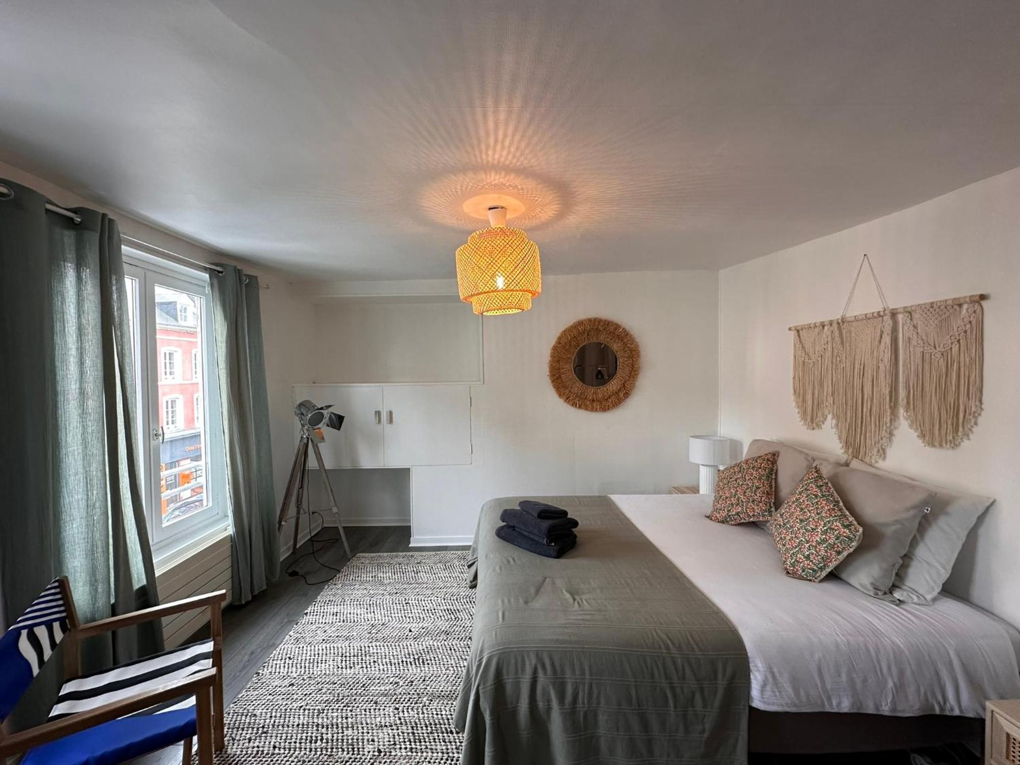 Large Apartment In City Center Honfleur Exterior photo